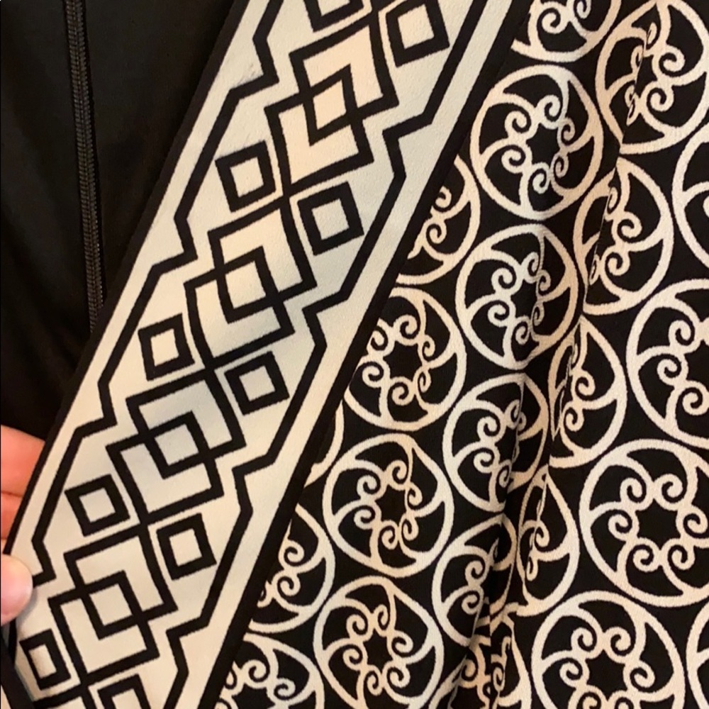Dress - Picture 4 of 7